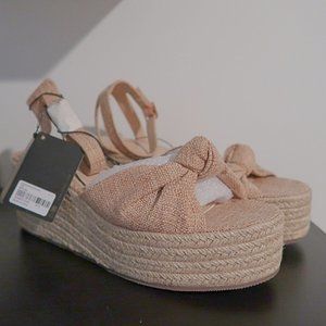 NEW BEIGE WEDGES